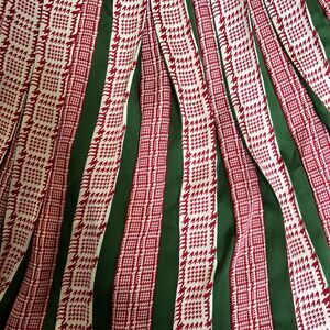 Women's Pleated Midi Skirt Size Large, Green, Red